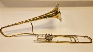 Tre koronor Ventilbasun B1437